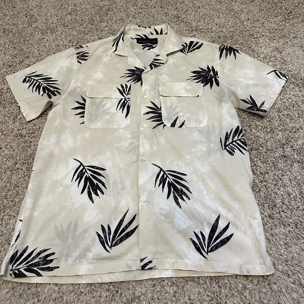 Abercrombie Relaxed 2-Pocket Camp Collar Button-up